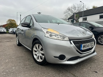 Used Peugeot 208 2014 for sale - 76269631: Photo