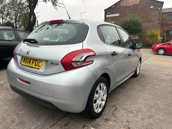 Used Peugeot 208 2014 for sale - 76269631: Photo 8
