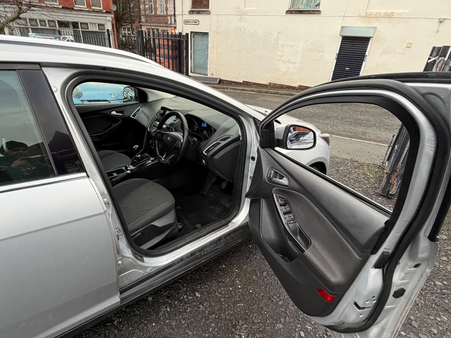 Used Ford Focus 2015 for sale - 76765584: Photo 15