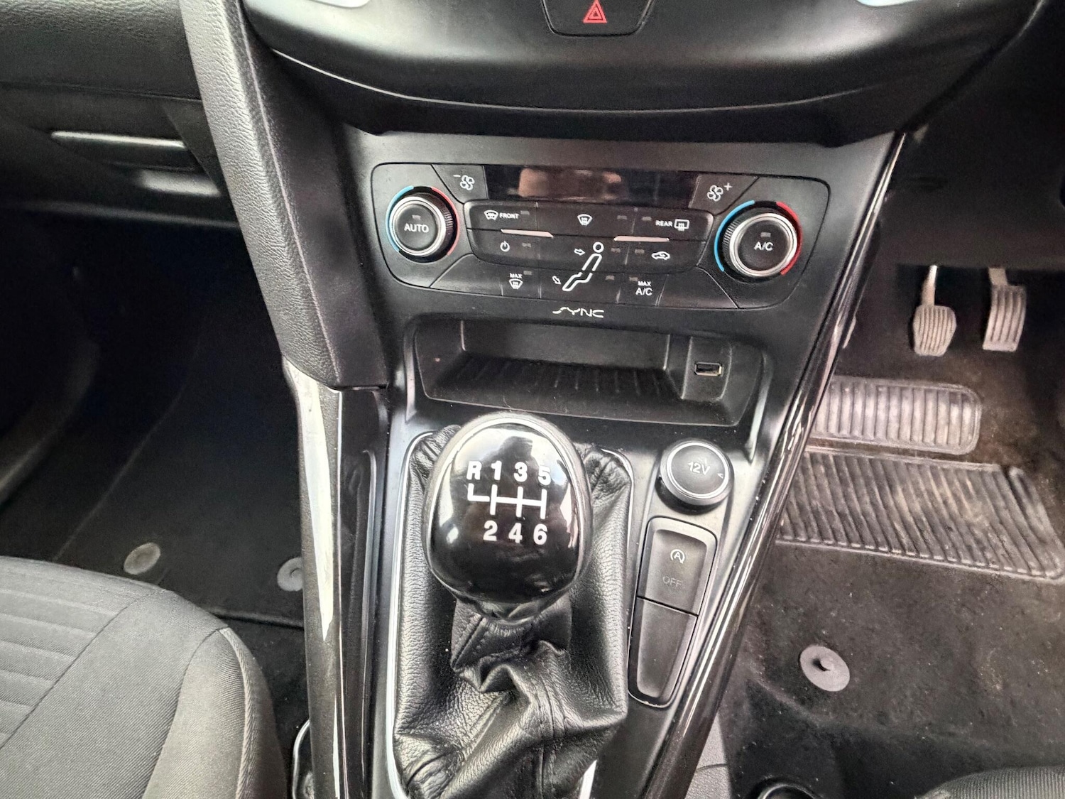 Used Ford Focus 2015 for sale - 76765584: Photo 22