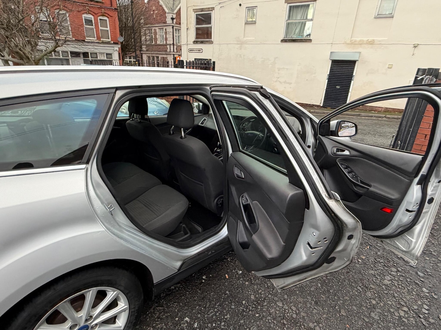 Used Ford Focus 2015 for sale - 76765584: Photo 28