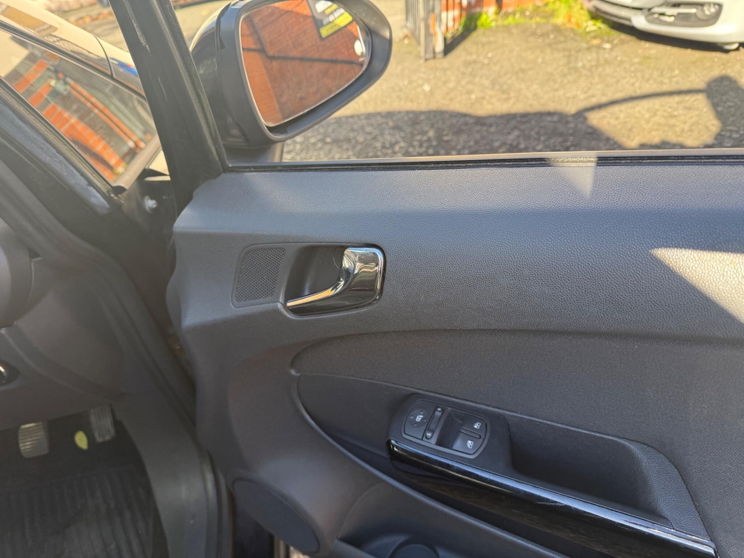 Used Vauxhall Corsa 2010 for sale - 76953500: Photo 10