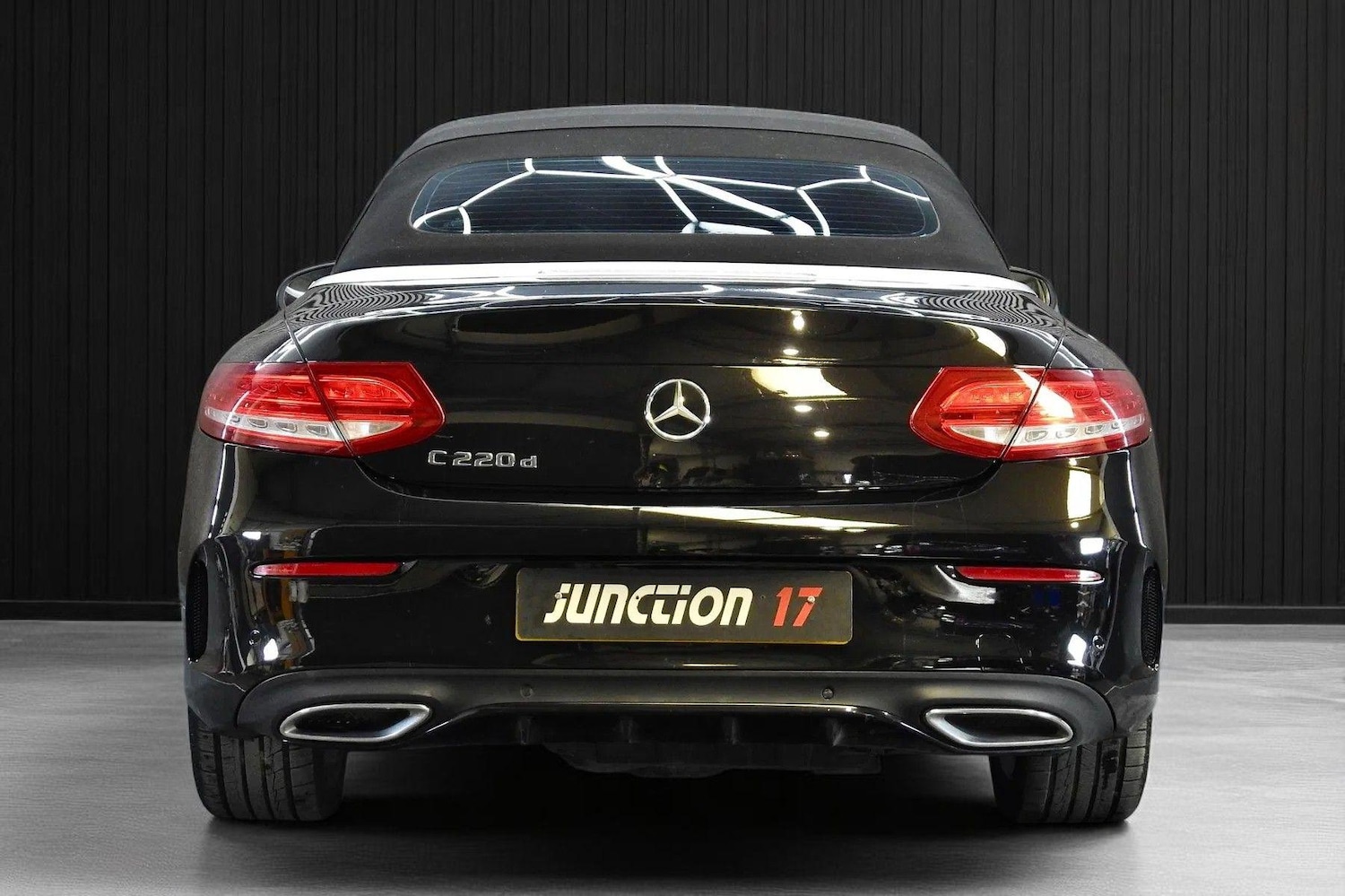 Used Mercedes-Benz C Class 2017 for sale - 76660403: Photo 3