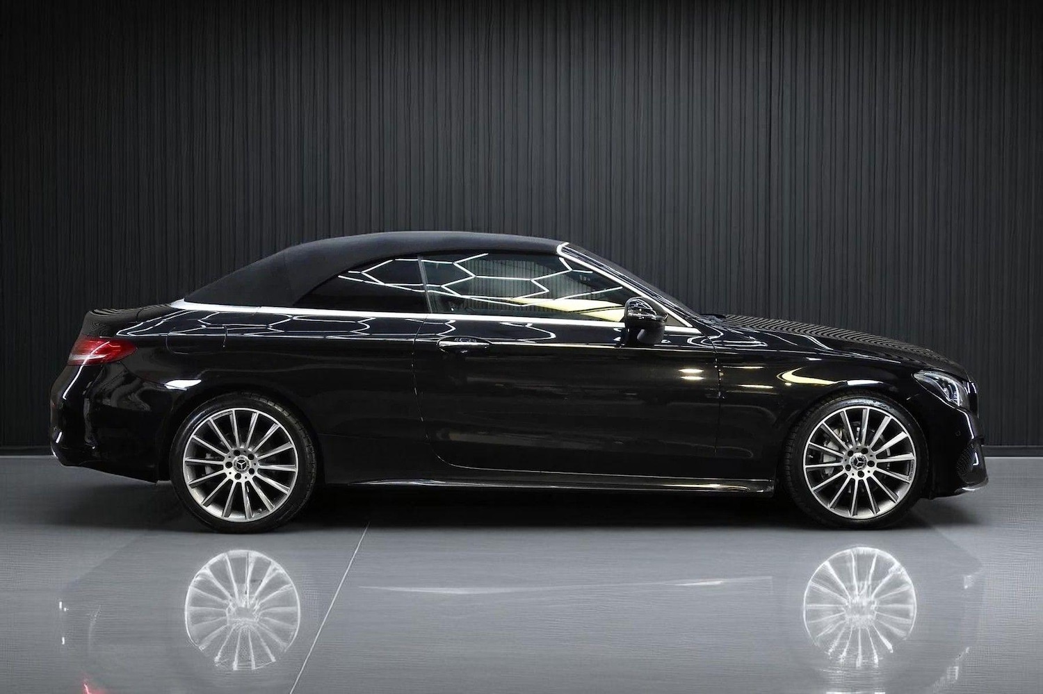 Used Mercedes-Benz C Class 2017 for sale - 76660403: Photo 6