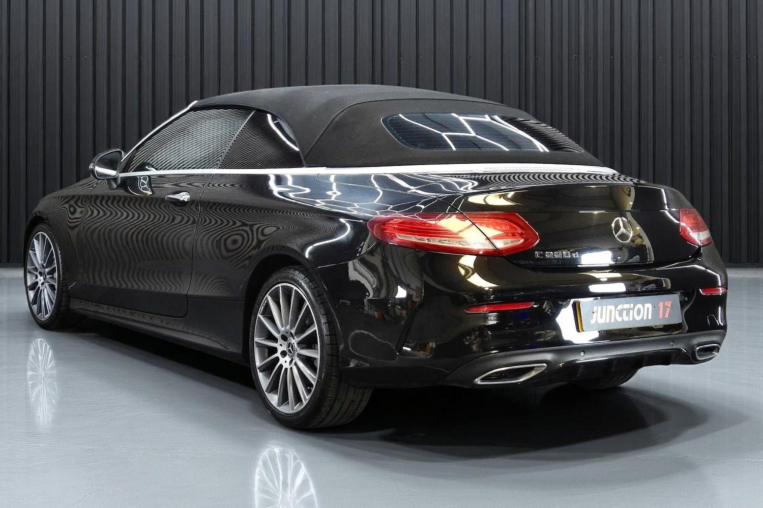 Used Mercedes-Benz C Class 2017 for sale - 76660403: Photo 8