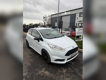 Used Ford Fiesta 2015 for sale - 78046985: Photo