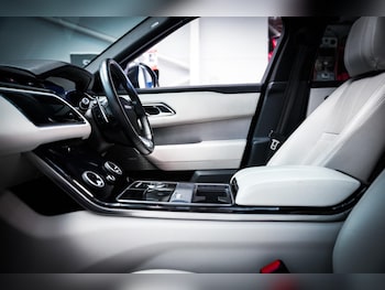 Used Land Rover Range Rover Velar 2019 for sale - 79012854: Photo