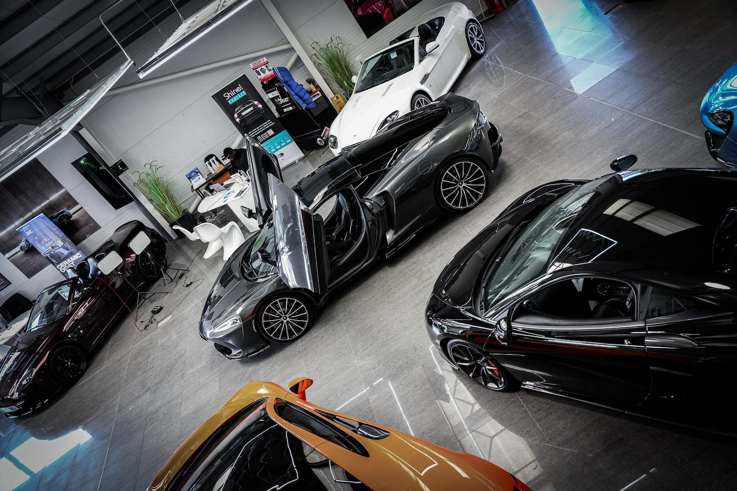 Used McLaren GT 2020 for sale - 76660513: Photo 11