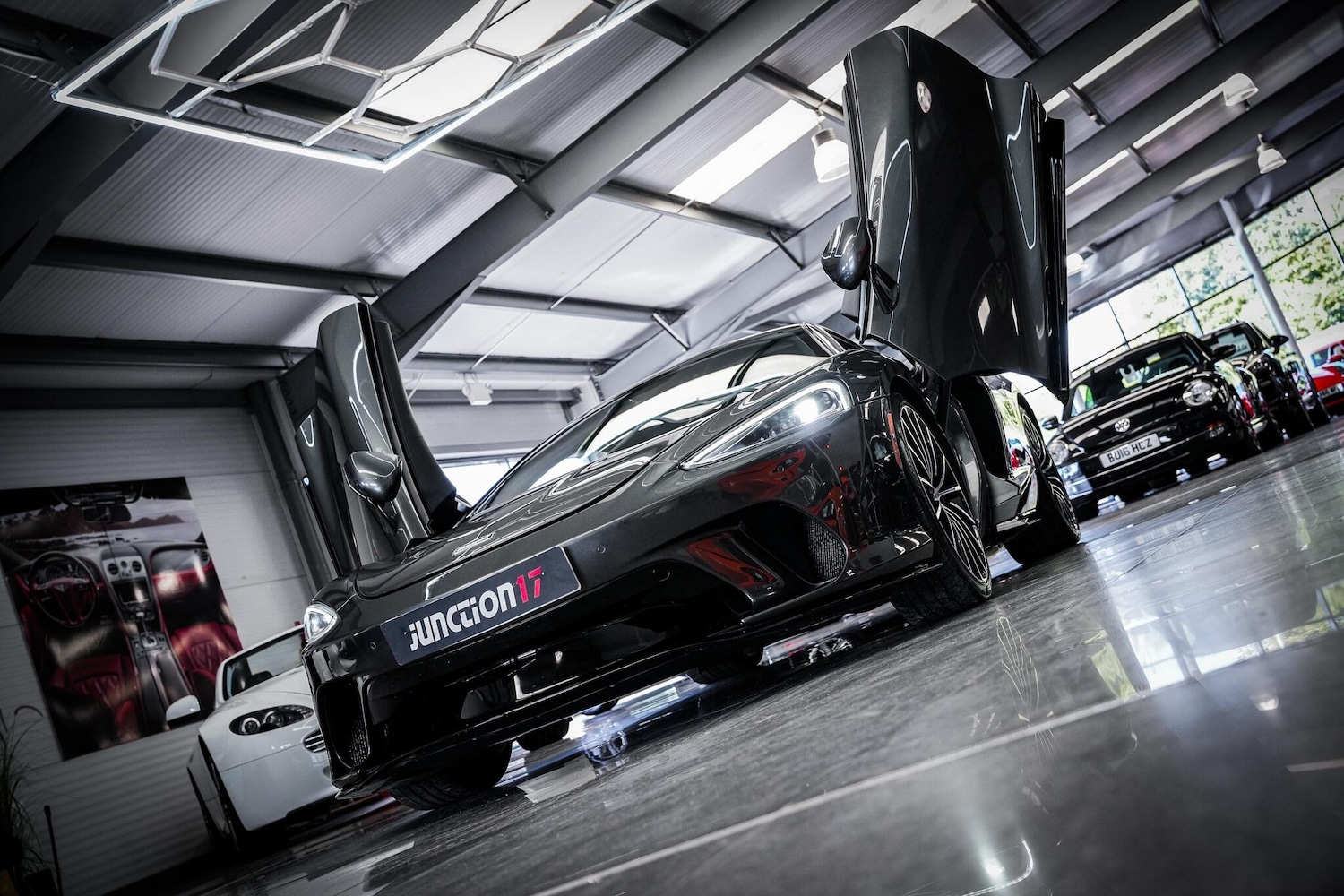 Used McLaren GT 2020 for sale - 76660513: Photo 13