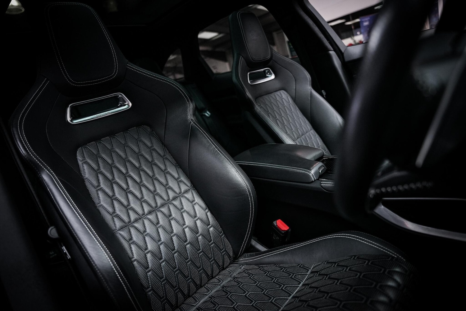 Used Jaguar F-Pace 2019 for sale - 76660507: Photo 17