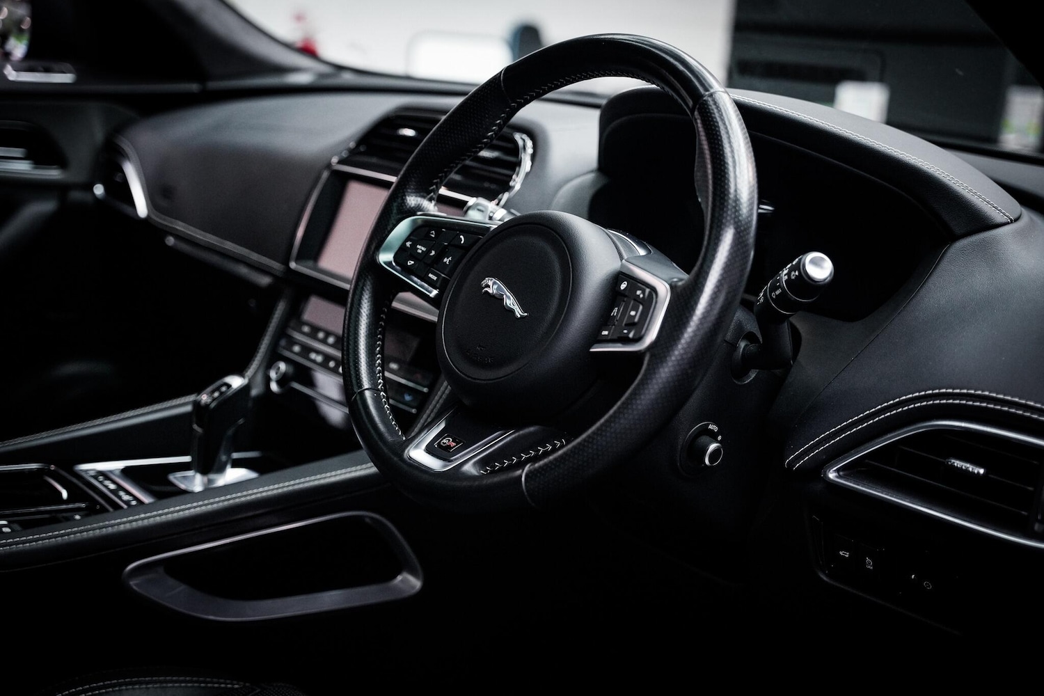 Used Jaguar F-Pace 2019 for sale - 76660507: Photo 18