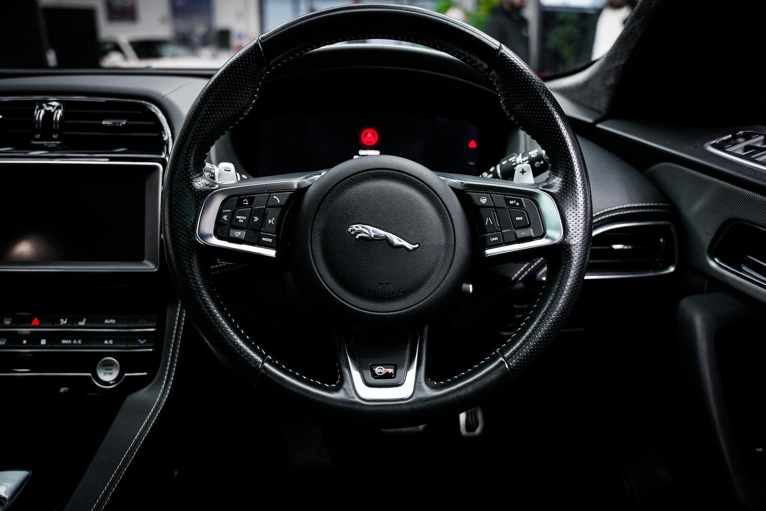 Used Jaguar F-Pace 2019 for sale - 76660507: Photo 19