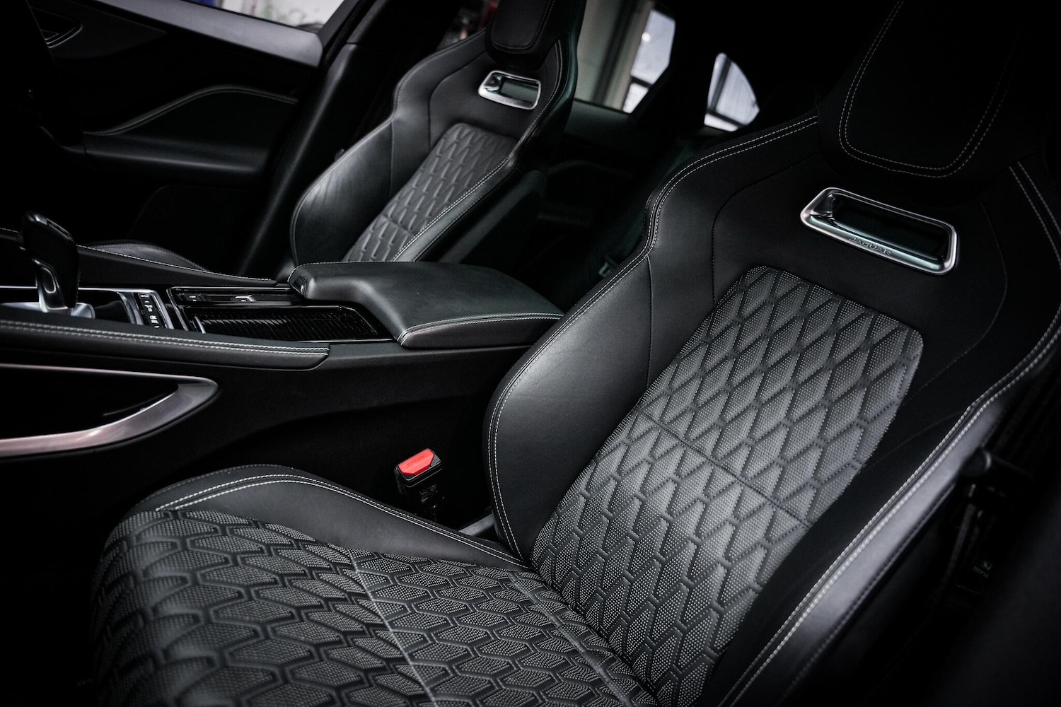 Used Jaguar F-Pace 2019 for sale - 76660507: Photo 23