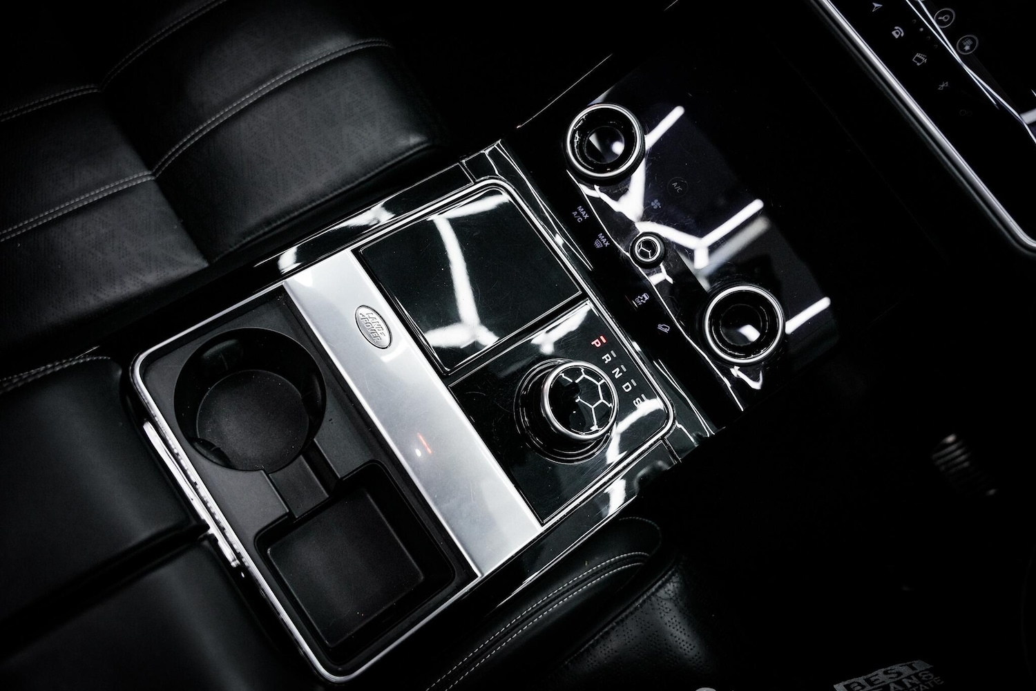 Used Land Rover Range Rover Velar 2020 for sale - 76660452: Photo 8