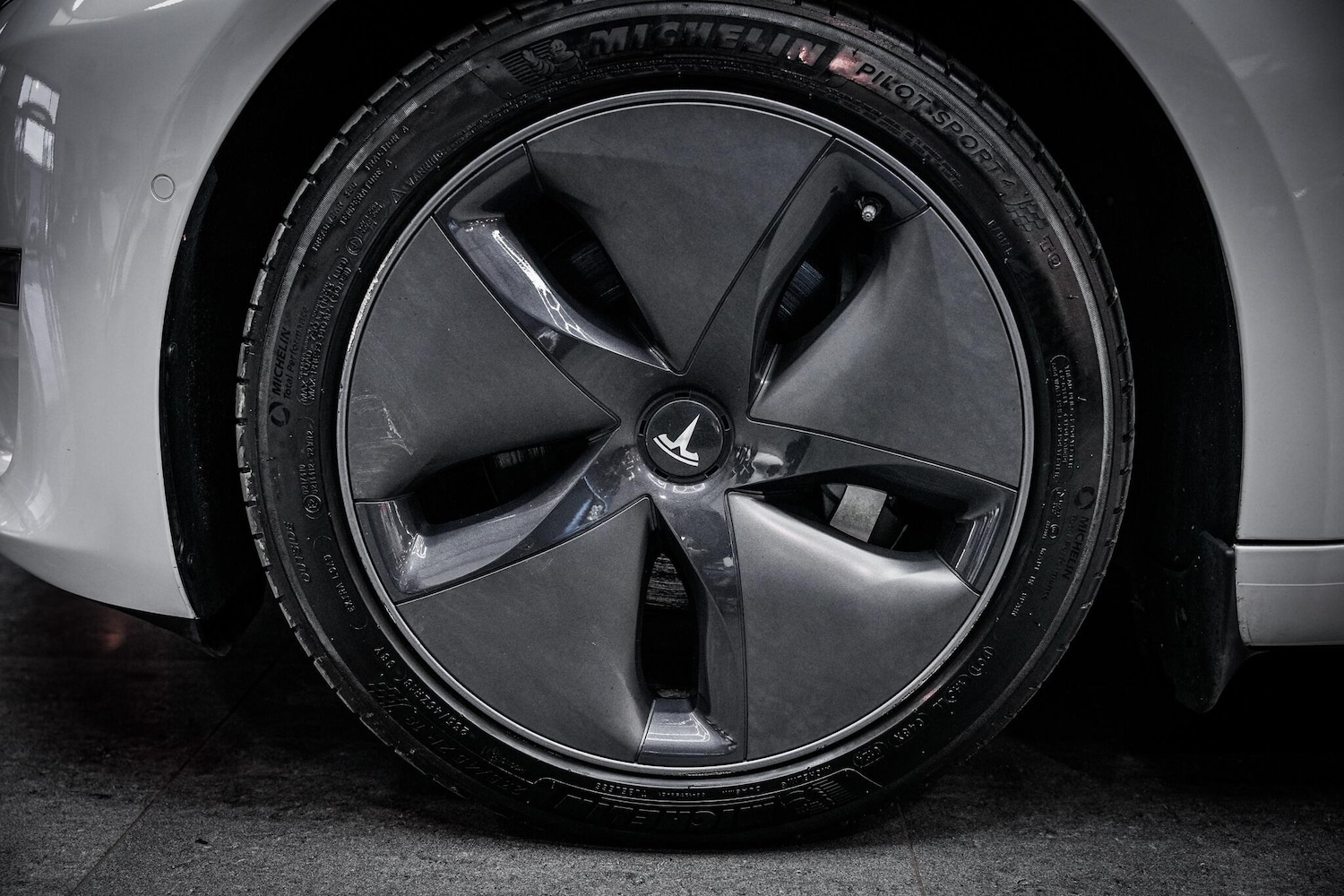 Used Tesla Model 3 2020 for sale - 76660369: Photo 28