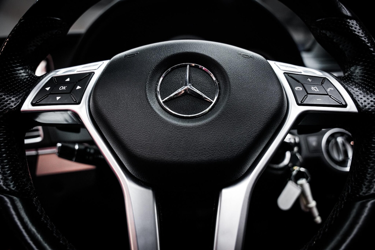 Used Mercedes-Benz E Class 2014 for sale - 76781732: Photo 40