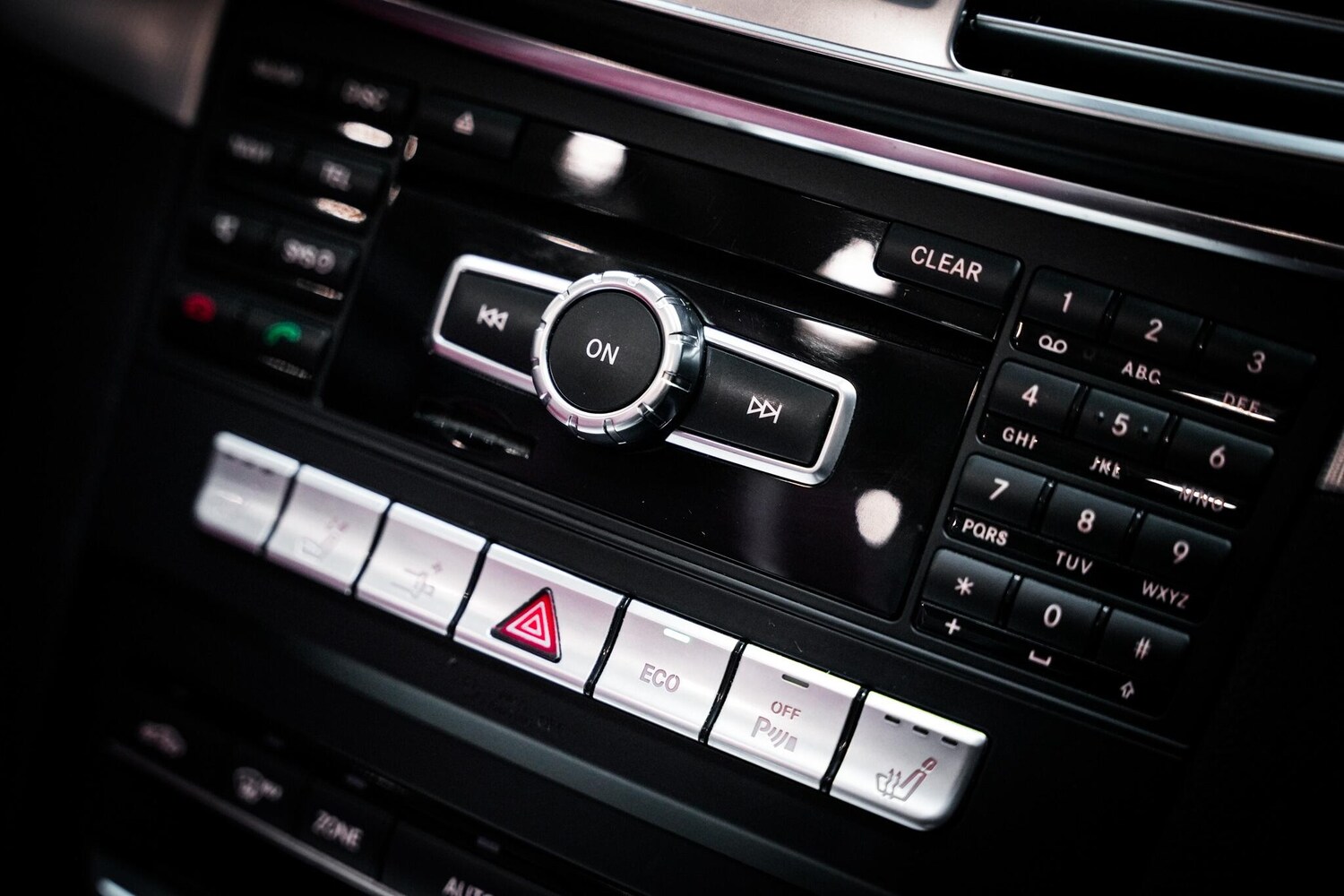 Used Mercedes-Benz E Class 2014 for sale - 76781732: Photo 41