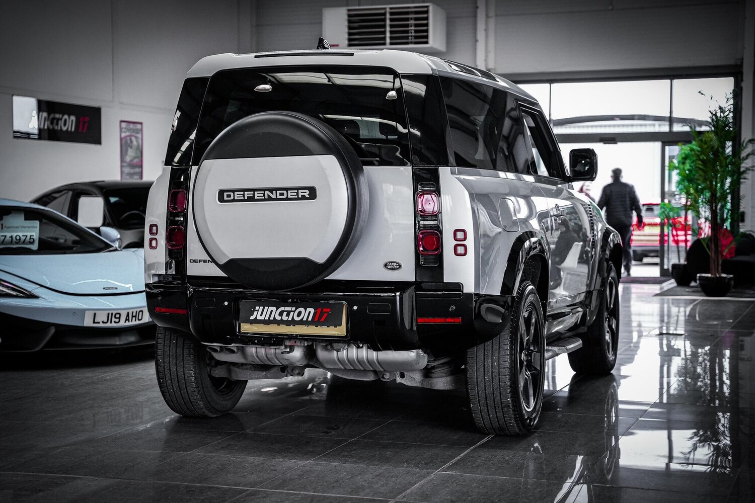 Used Land Rover Defender 90 2022 for sale - 78019543: Photo 17