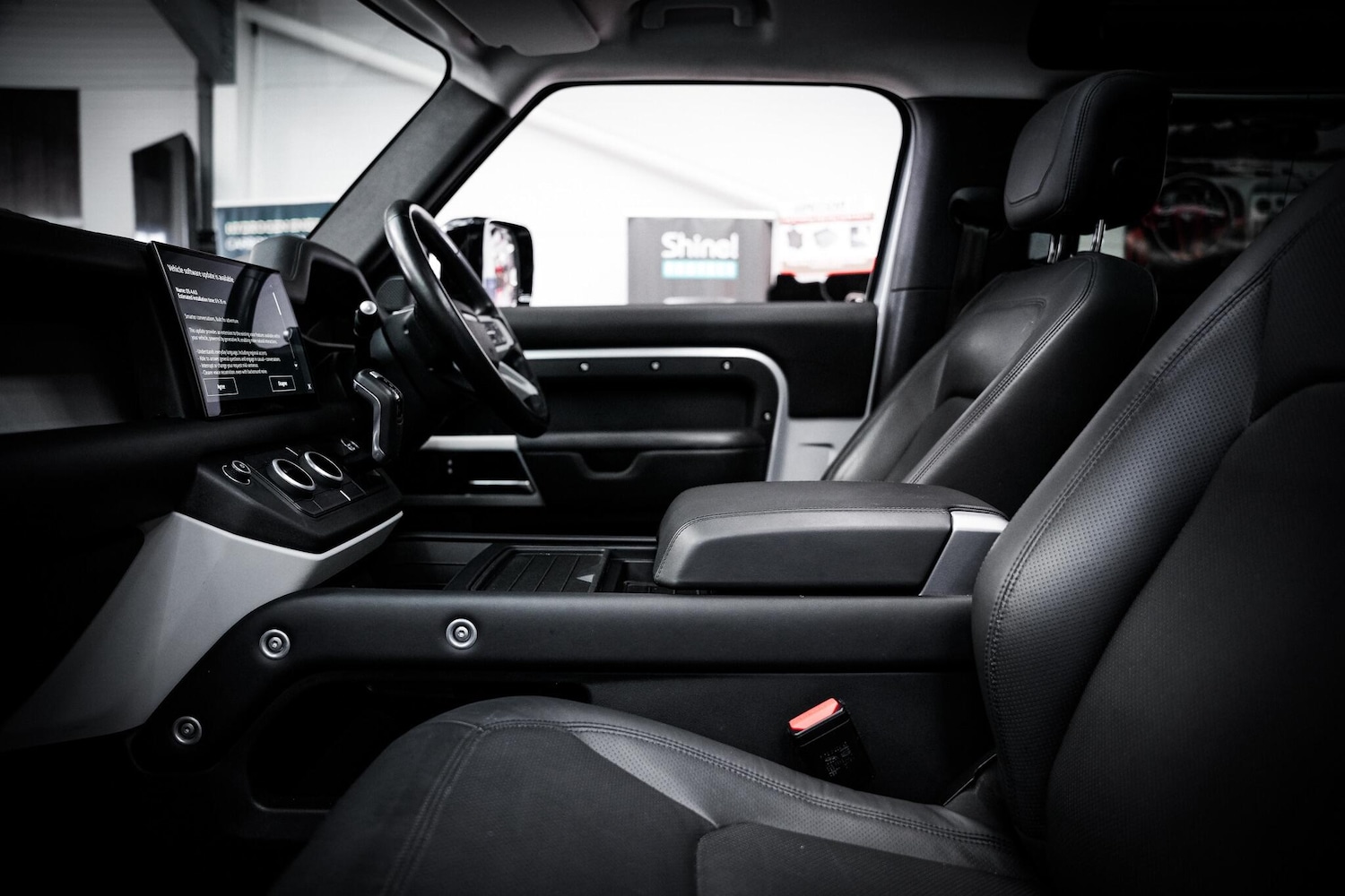 Used Land Rover Defender 90 2022 for sale - 78019543: Photo 4