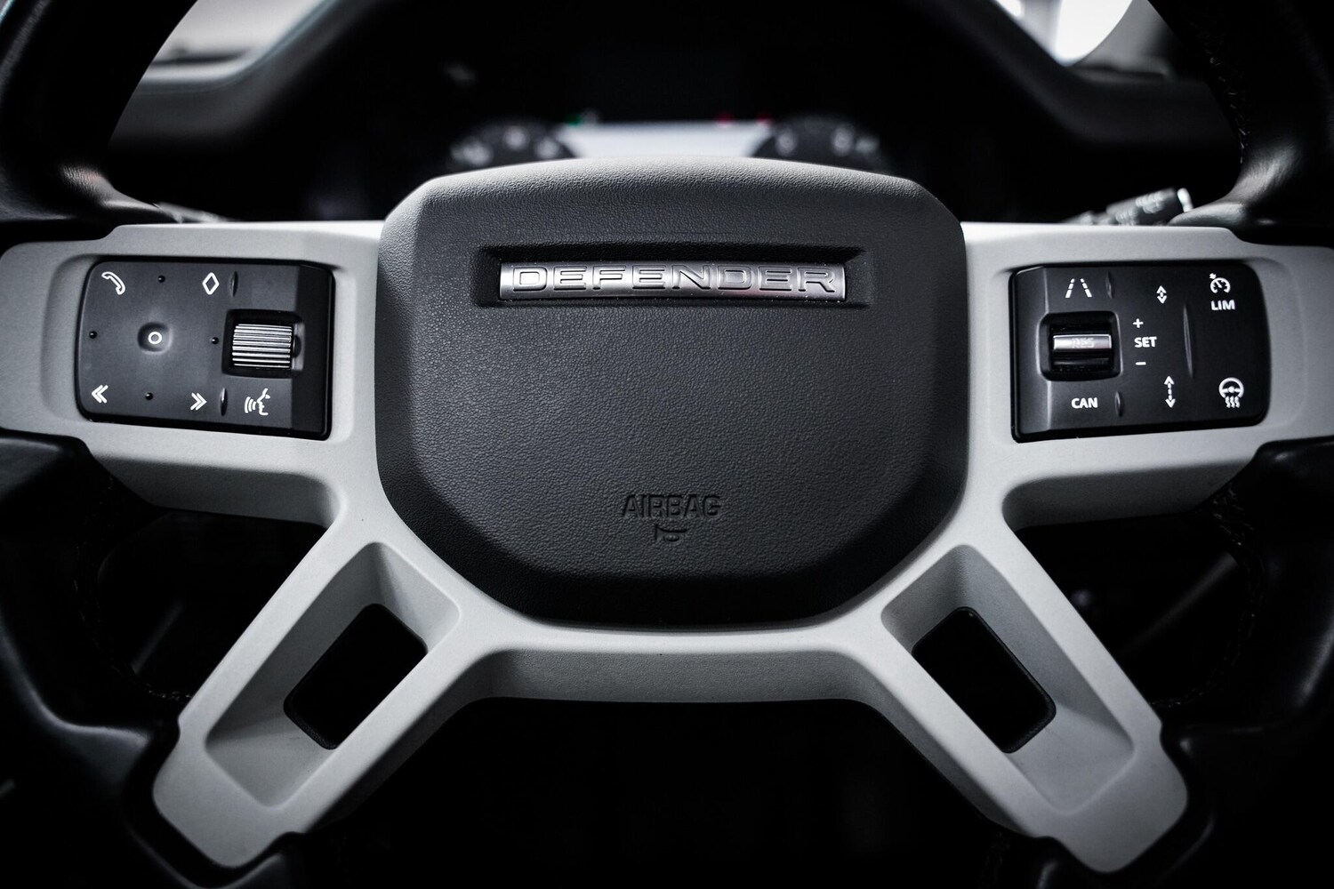 Used Land Rover Defender 90 2022 for sale - 78019543: Photo 43