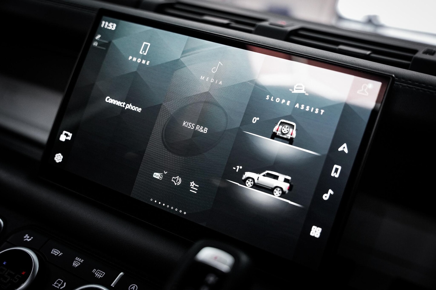 Used Land Rover Defender 90 2022 for sale - 78019543: Photo 8