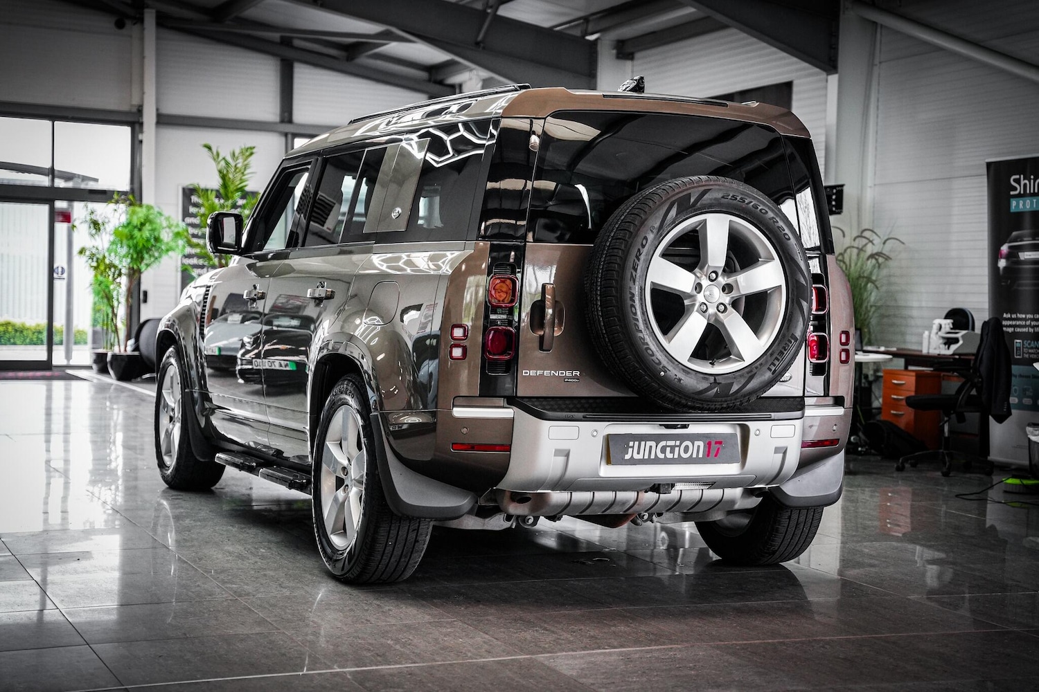 Used Land Rover Defender 110 2022 for sale - 78170928: Photo 15