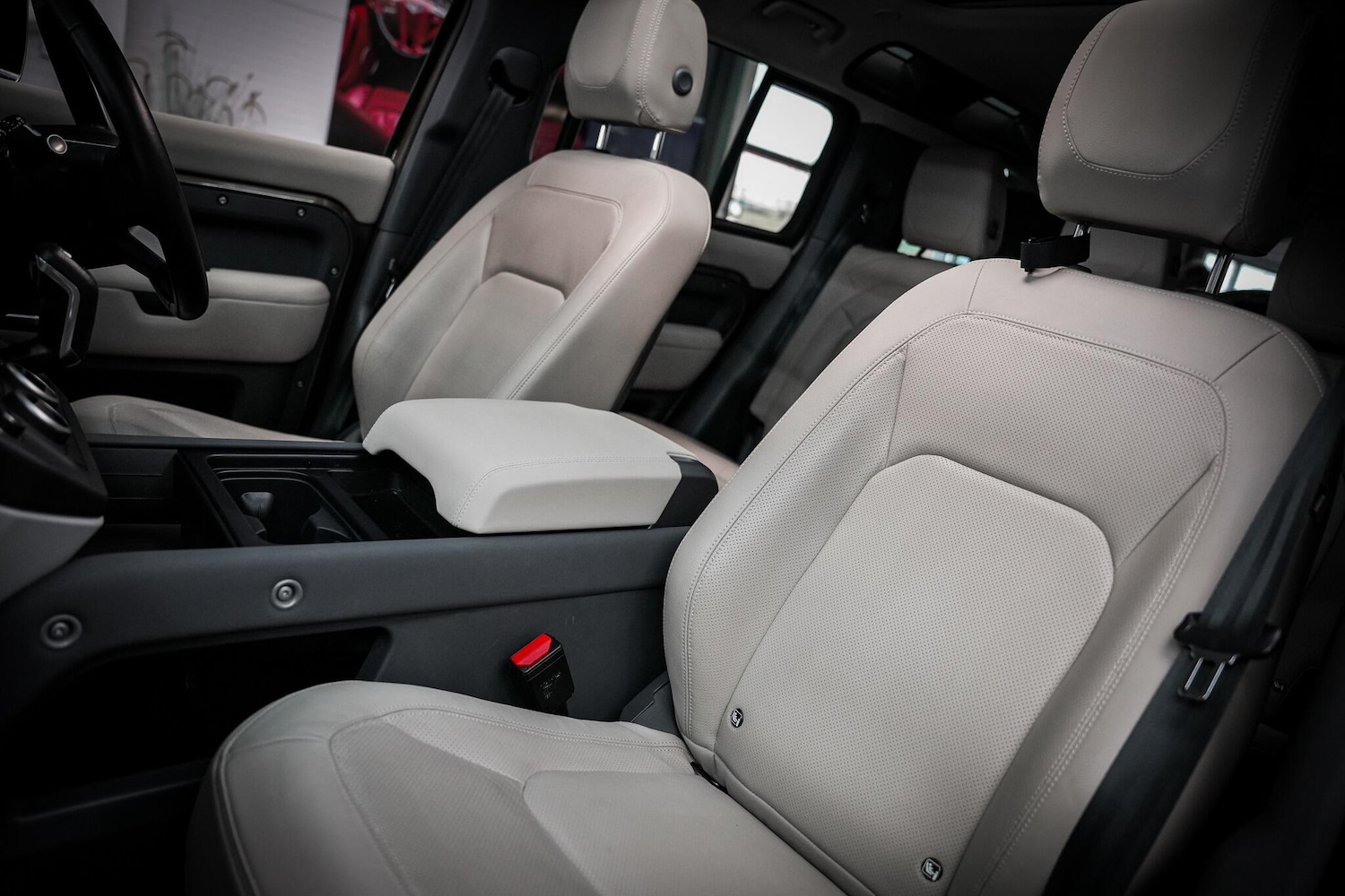 Used Land Rover Defender 110 2022 for sale - 78170928: Photo 25