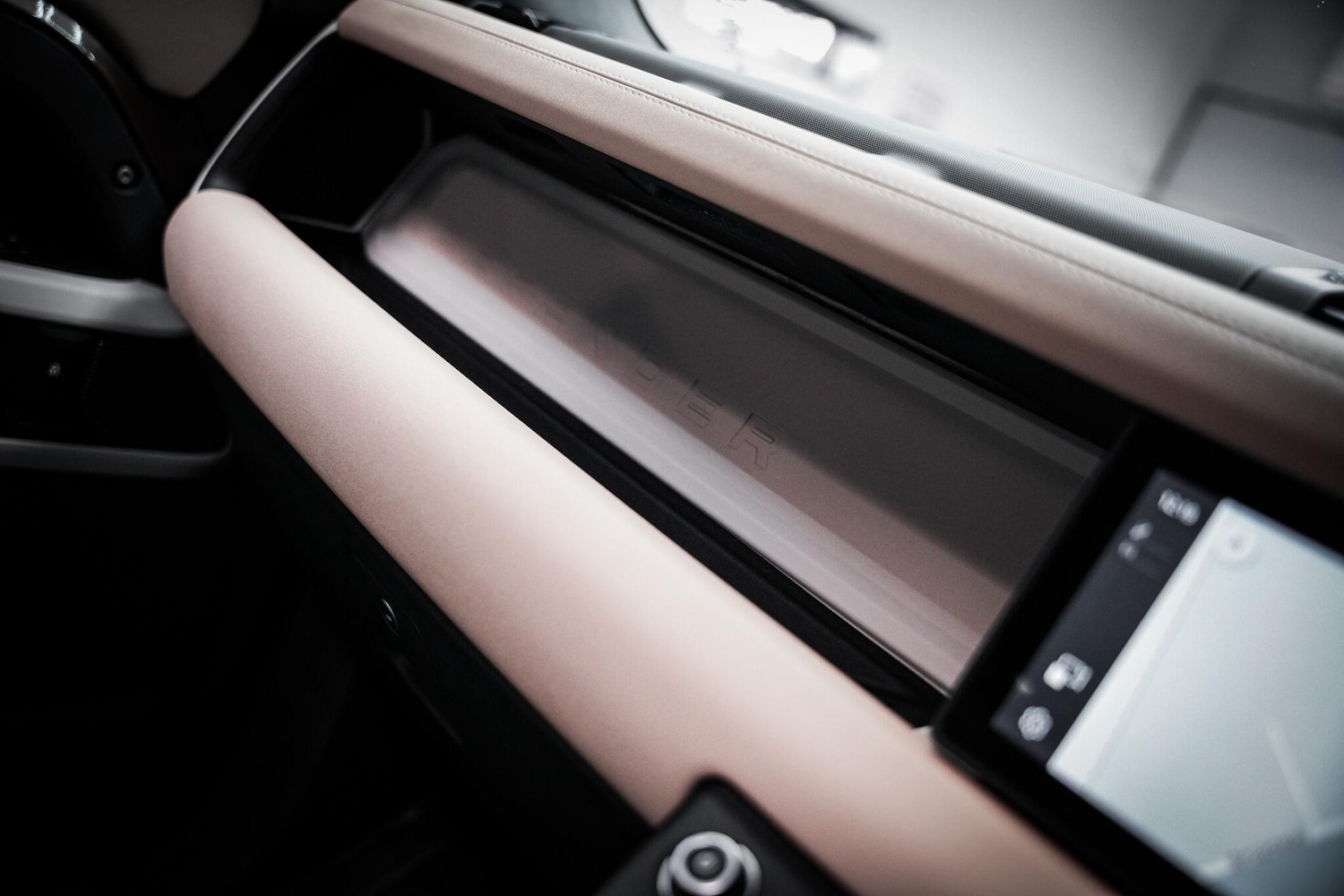 Used Land Rover Defender 110 2022 for sale - 78170928: Photo 50