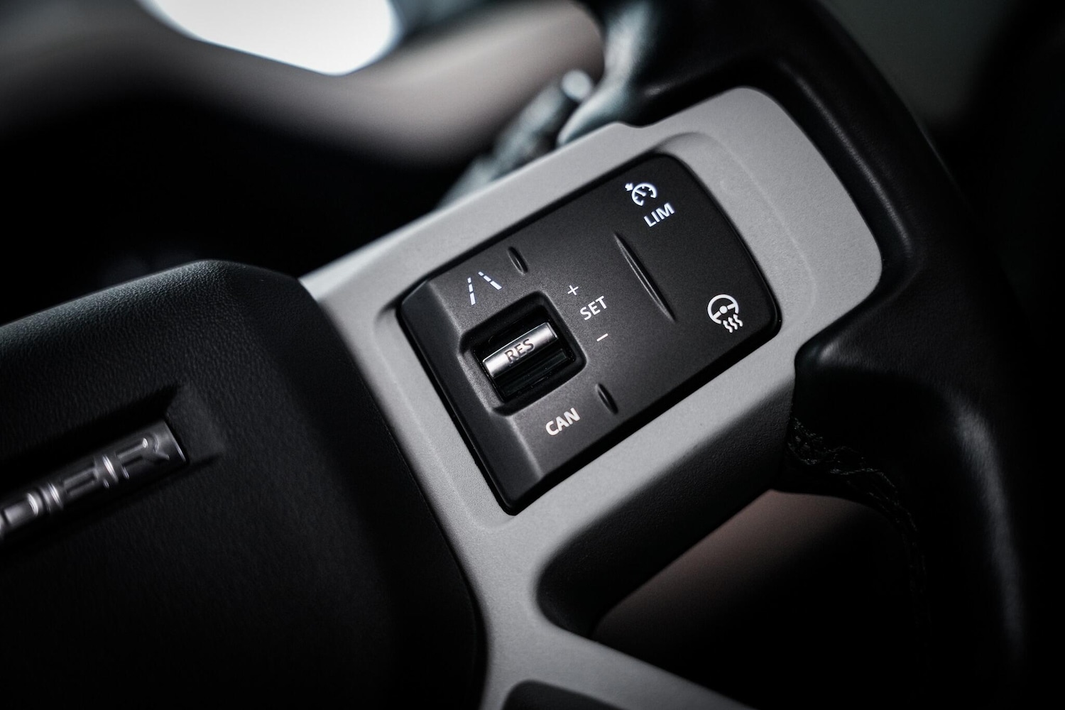 Used Land Rover Defender 110 2022 for sale - 78170928: Photo 54