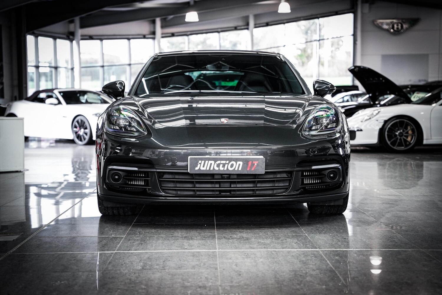 Used Porsche Panamera 2018 for sale - 77882057: Photo 11
