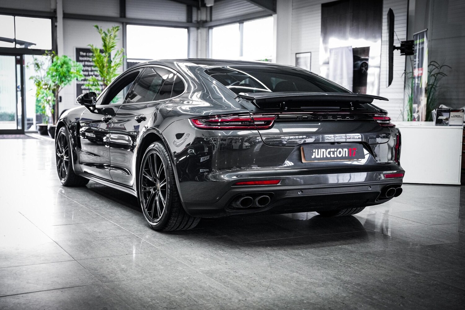 Used Porsche Panamera 2018 for sale - 77882057: Photo 13