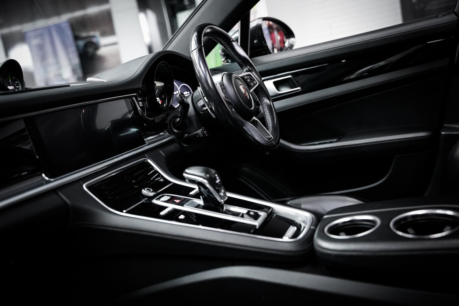 Used Porsche Panamera 2018 for sale - 77882057: Photo 3