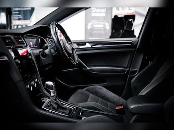 Used Volkswagen Golf 2019 for sale - 78245648: Photo