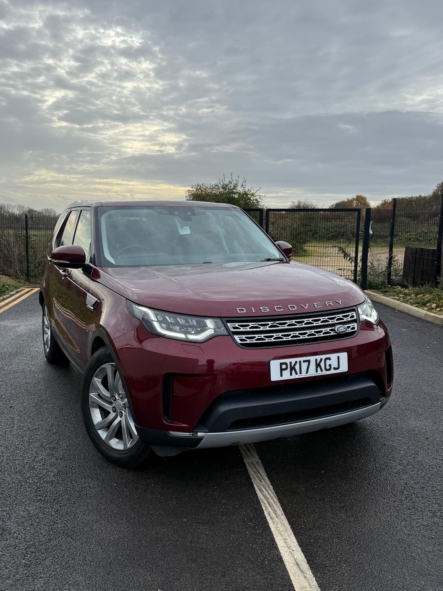 Used Land Rover Discovery 2017 for sale - 76660374: Photo 1