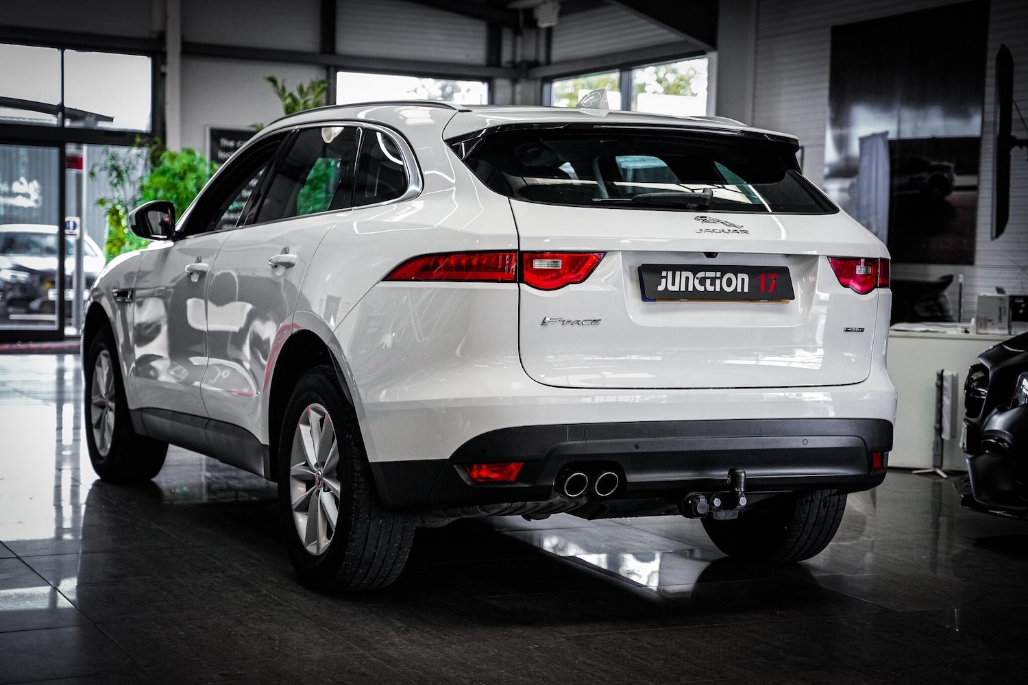 Used Jaguar F-Pace 2018 for sale - 76660545: Photo 13