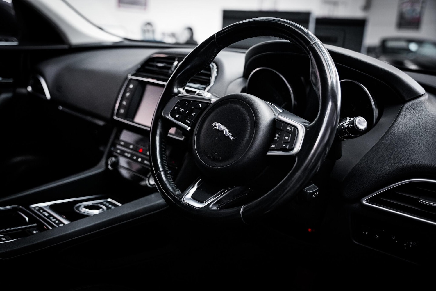 Used Jaguar F-Pace 2018 for sale - 76660545: Photo 18