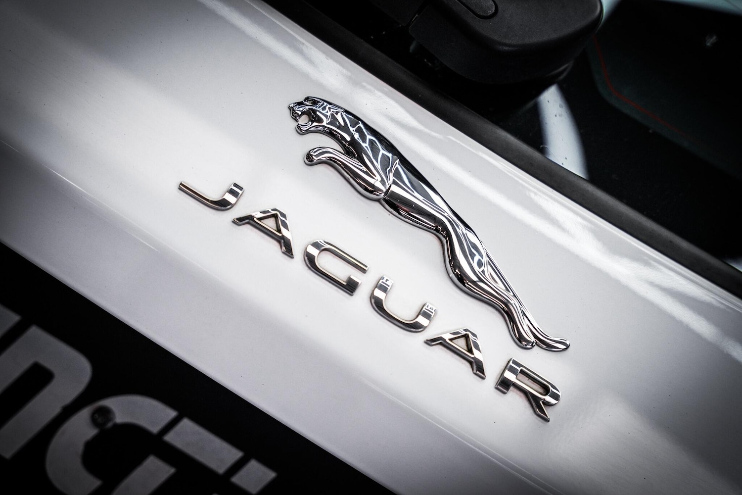 Used Jaguar F-Pace 2018 for sale - 76660545: Photo 36