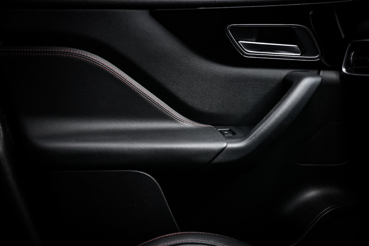 Used Jaguar F-Pace 2018 for sale - 76660545: Photo 47