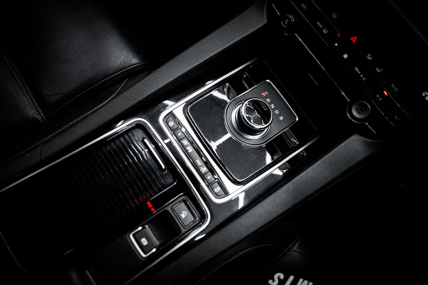 Used Jaguar F-Pace 2018 for sale - 76660545: Photo 6