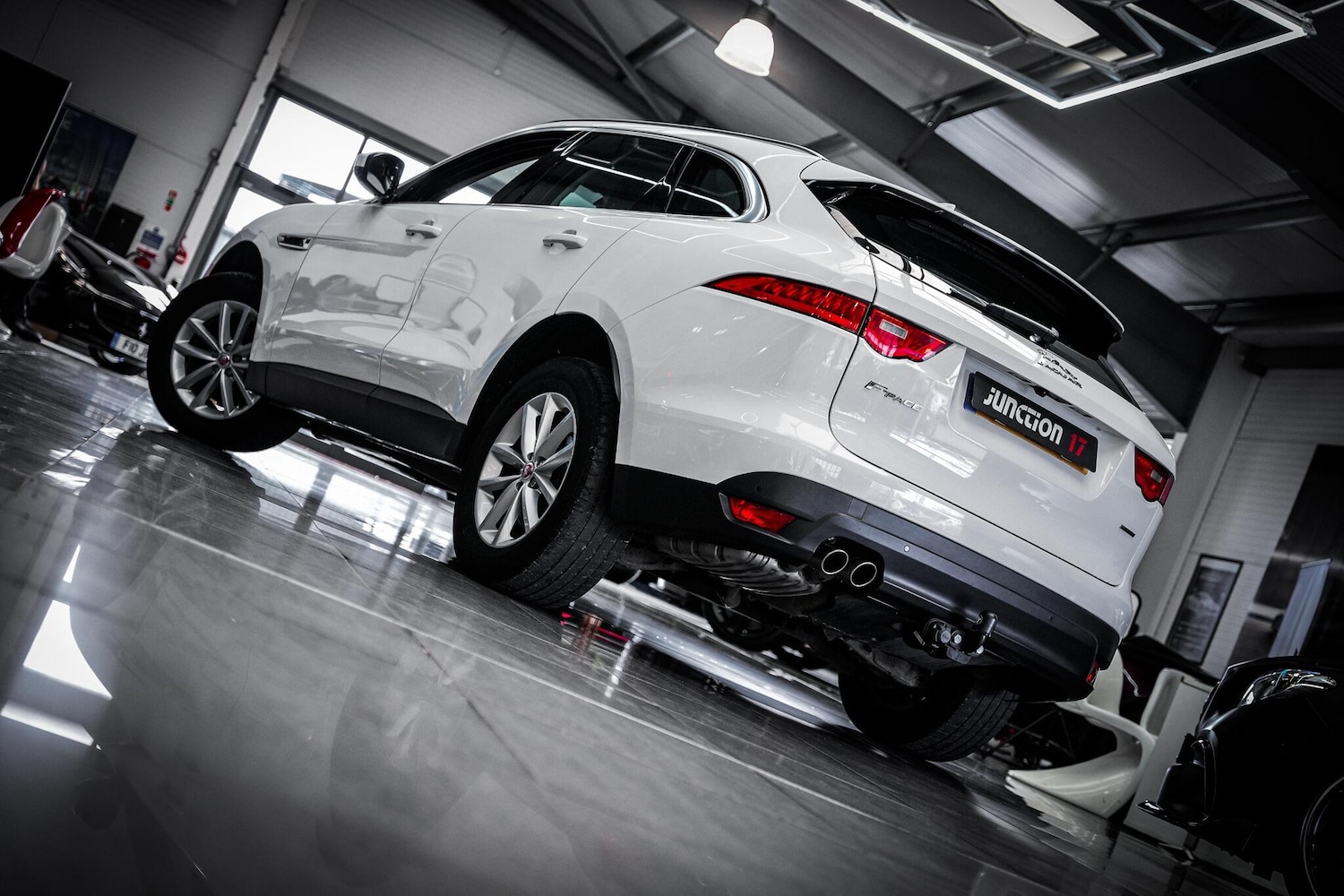 Used Jaguar F-Pace 2018 for sale - 76660545: Photo 8