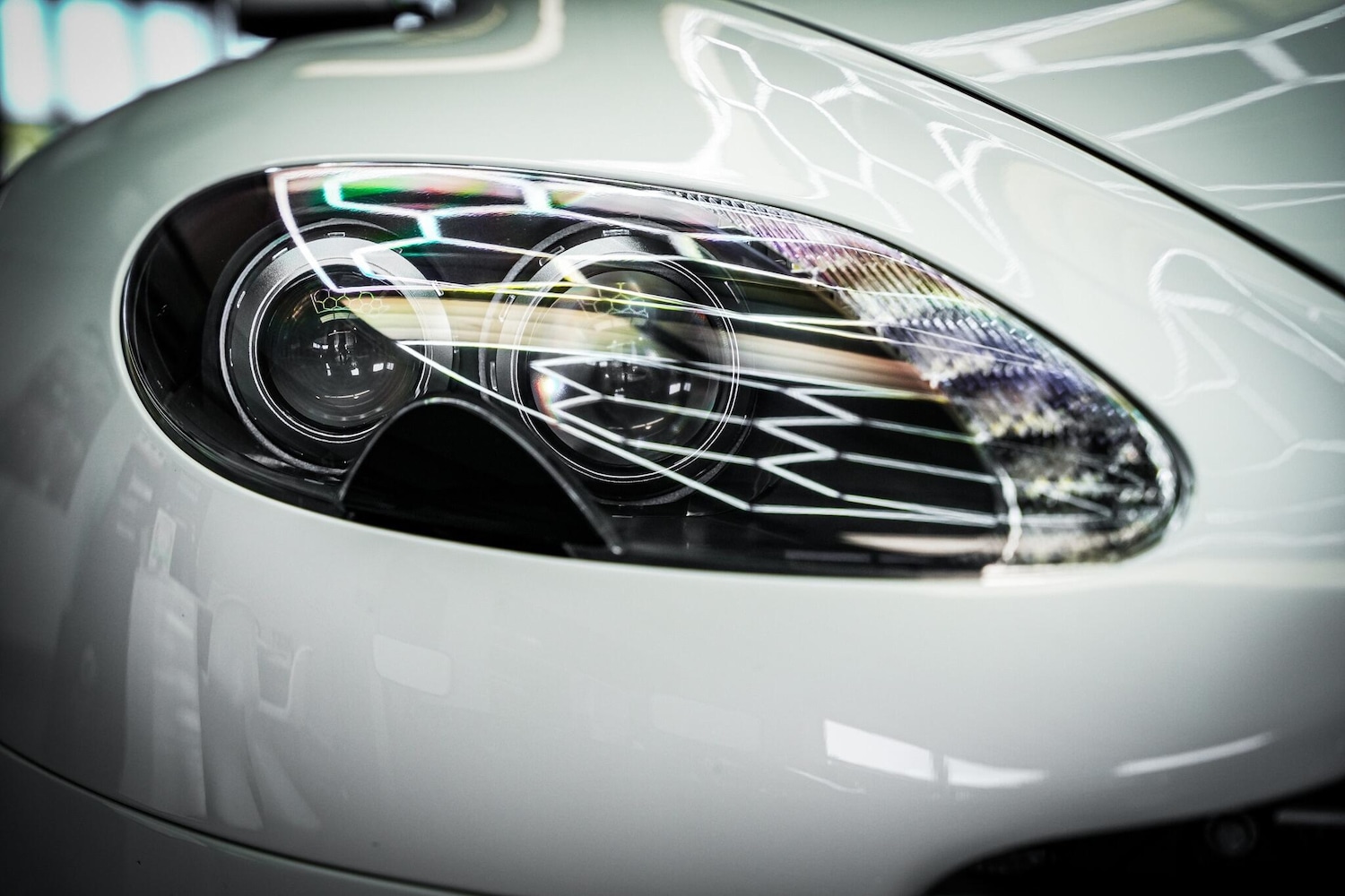 Used Aston Martin Vantage 2011 for sale - 76660419: Photo 30