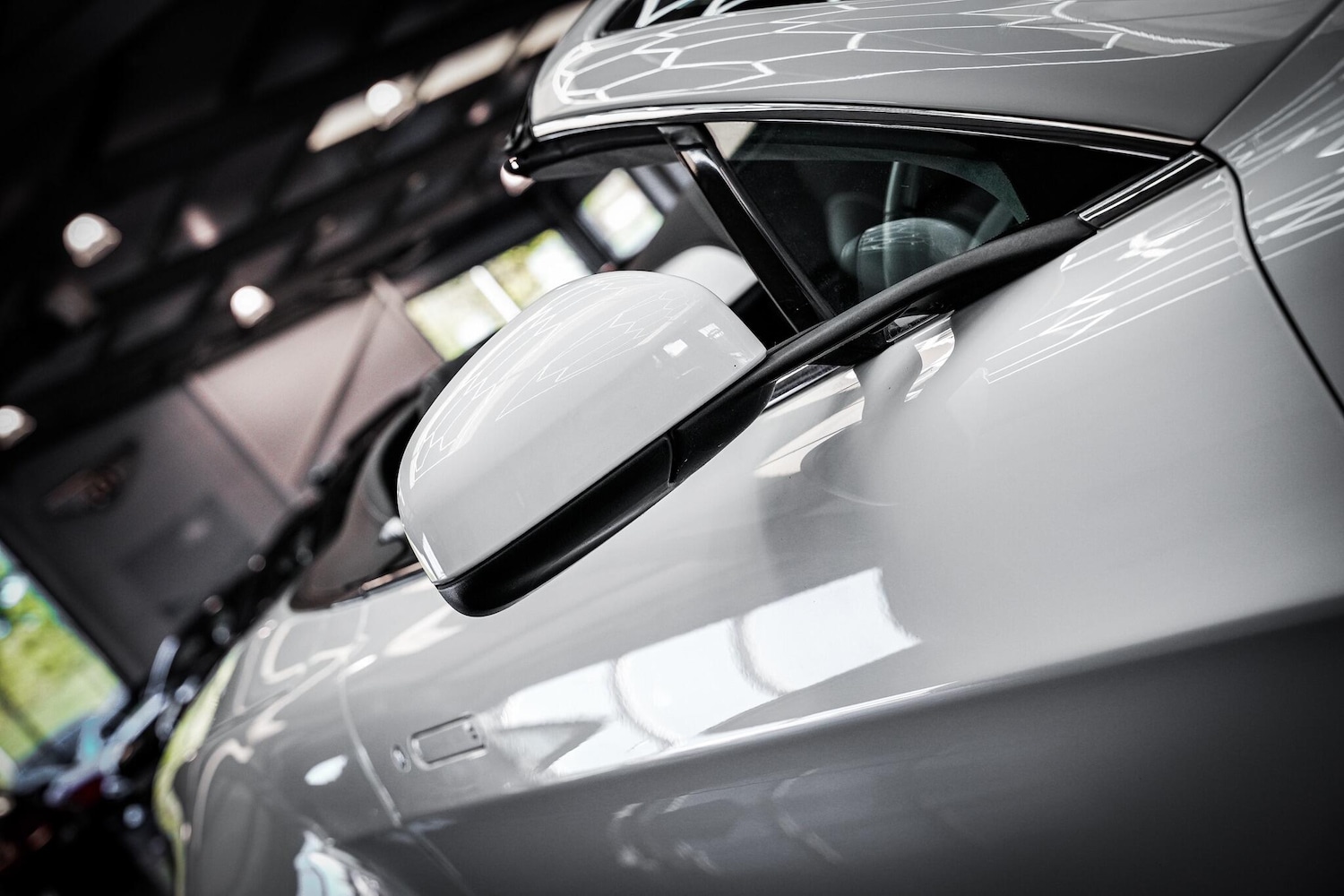 Used Aston Martin Vantage 2011 for sale - 76660419: Photo 33