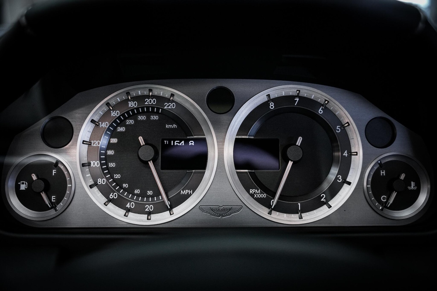 Used Aston Martin Vantage 2011 for sale - 76660419: Photo 39