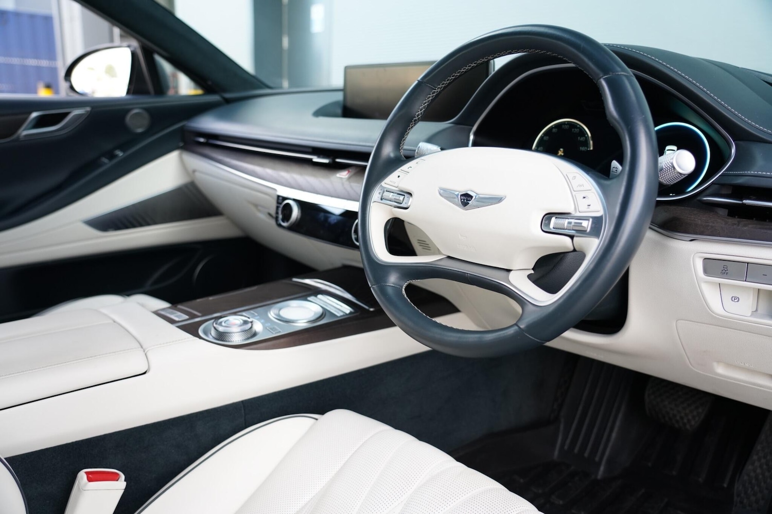 Used Genesis G80 2023 for sale - 76660384: Photo 3