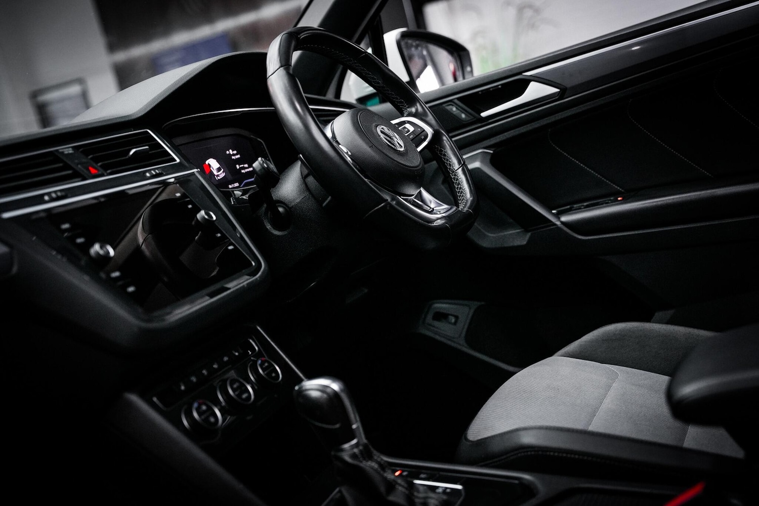 Used Volkswagen Tiguan 2019 for sale - 76660484: Photo 6