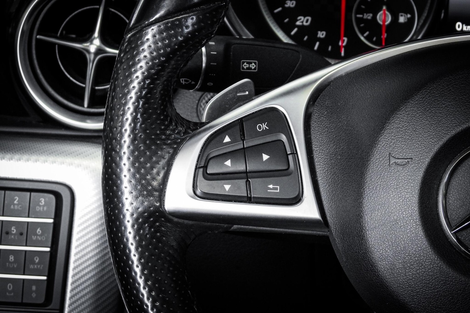 Used Mercedes-Benz SLC 2016 for sale - 76660456: Photo 26