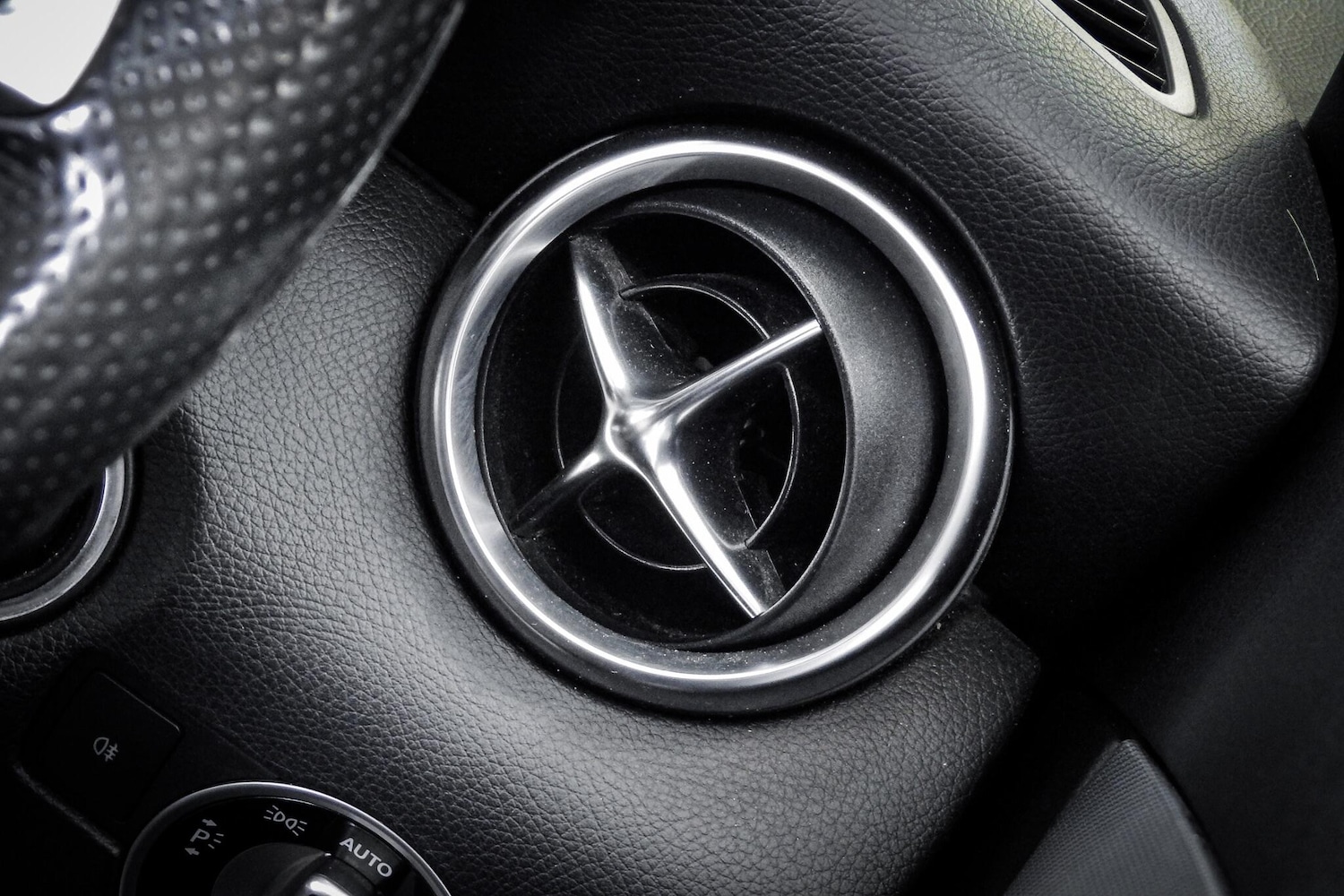 Used Mercedes-Benz SLC 2016 for sale - 76660456: Photo 29