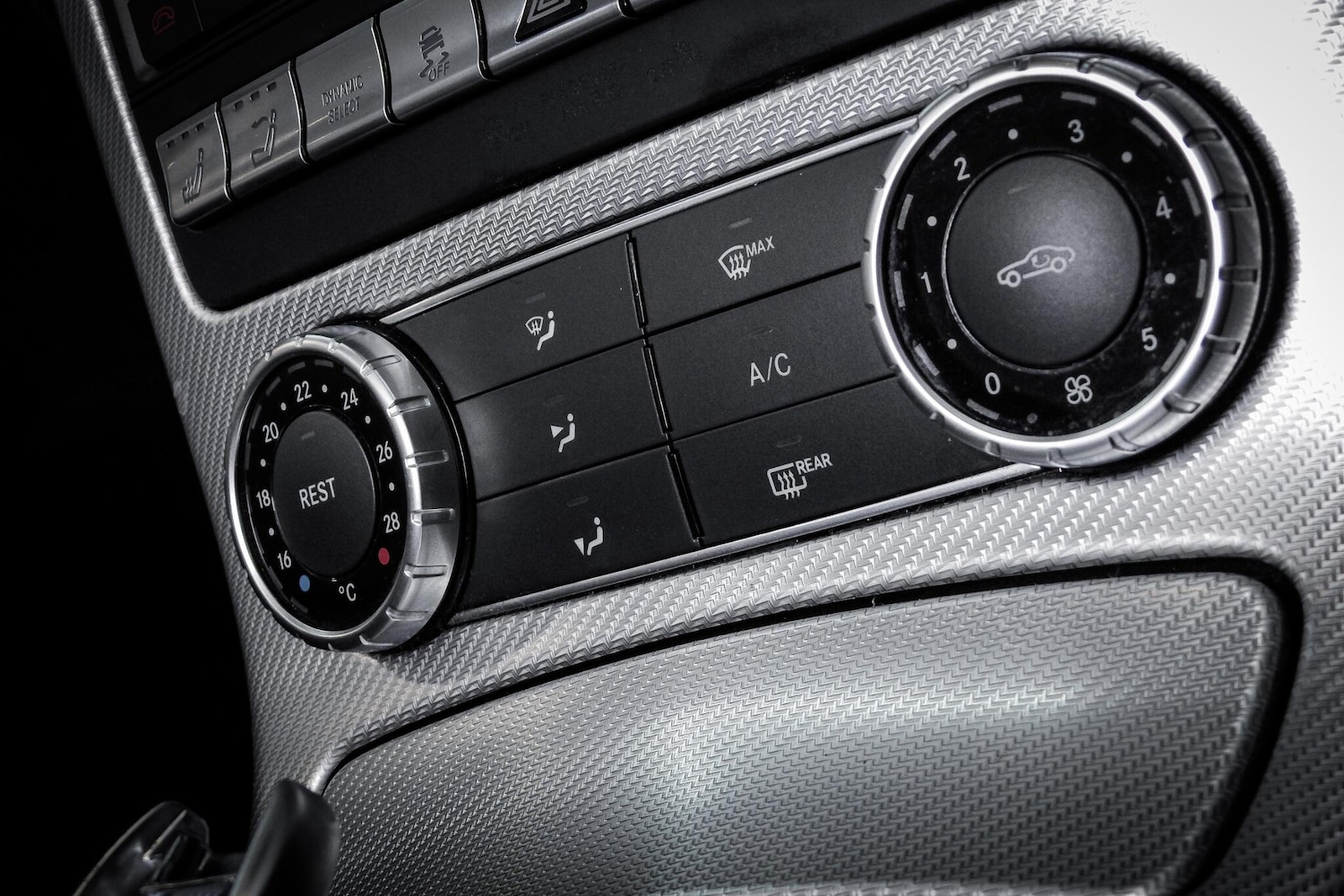 Used Mercedes-Benz SLC 2016 for sale - 76660456: Photo 32