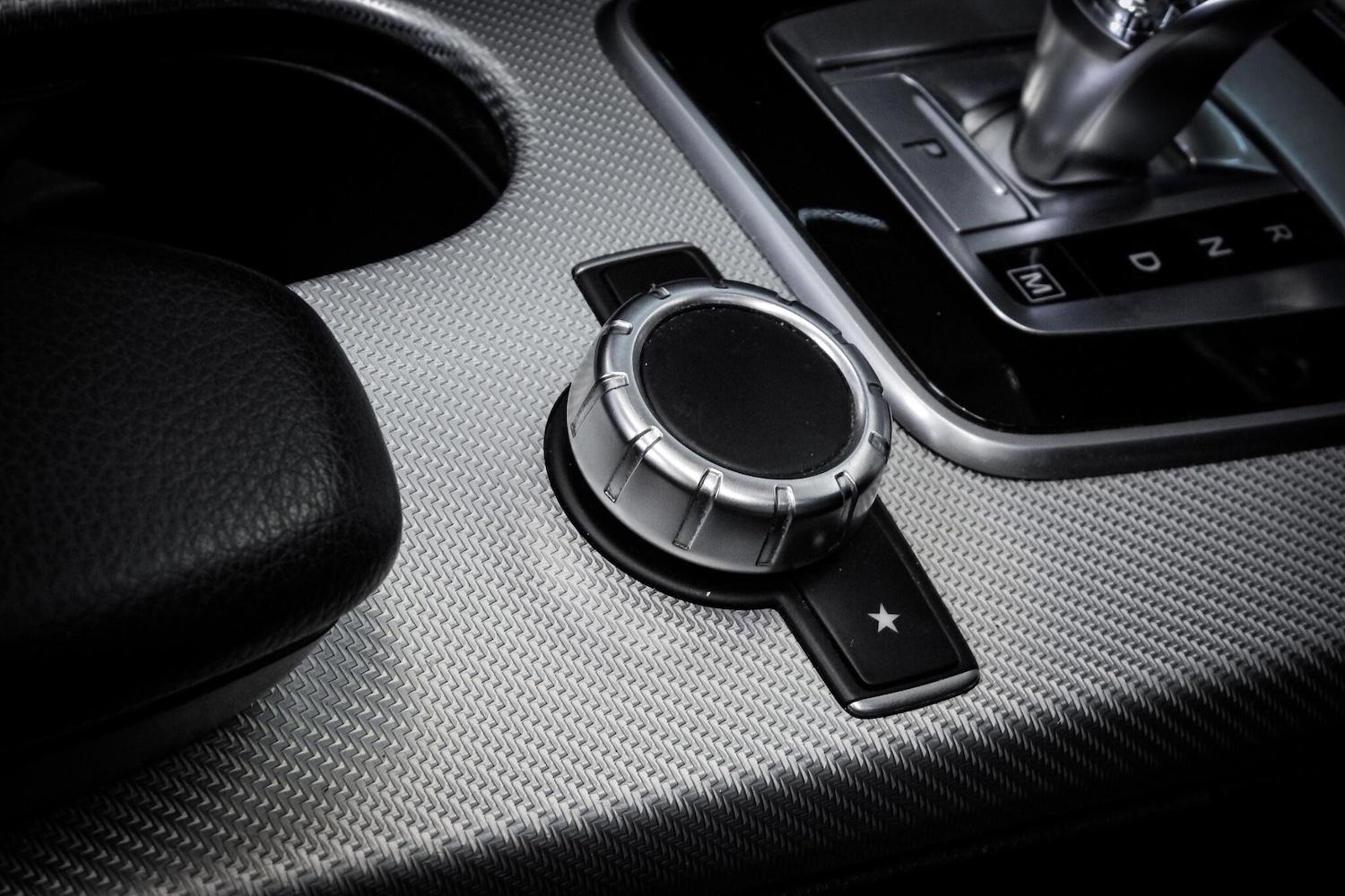 Used Mercedes-Benz SLC 2016 for sale - 76660456: Photo 33