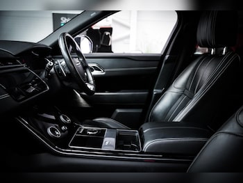 Used Land Rover Range Rover Velar 2018 for sale - 78376018: Photo